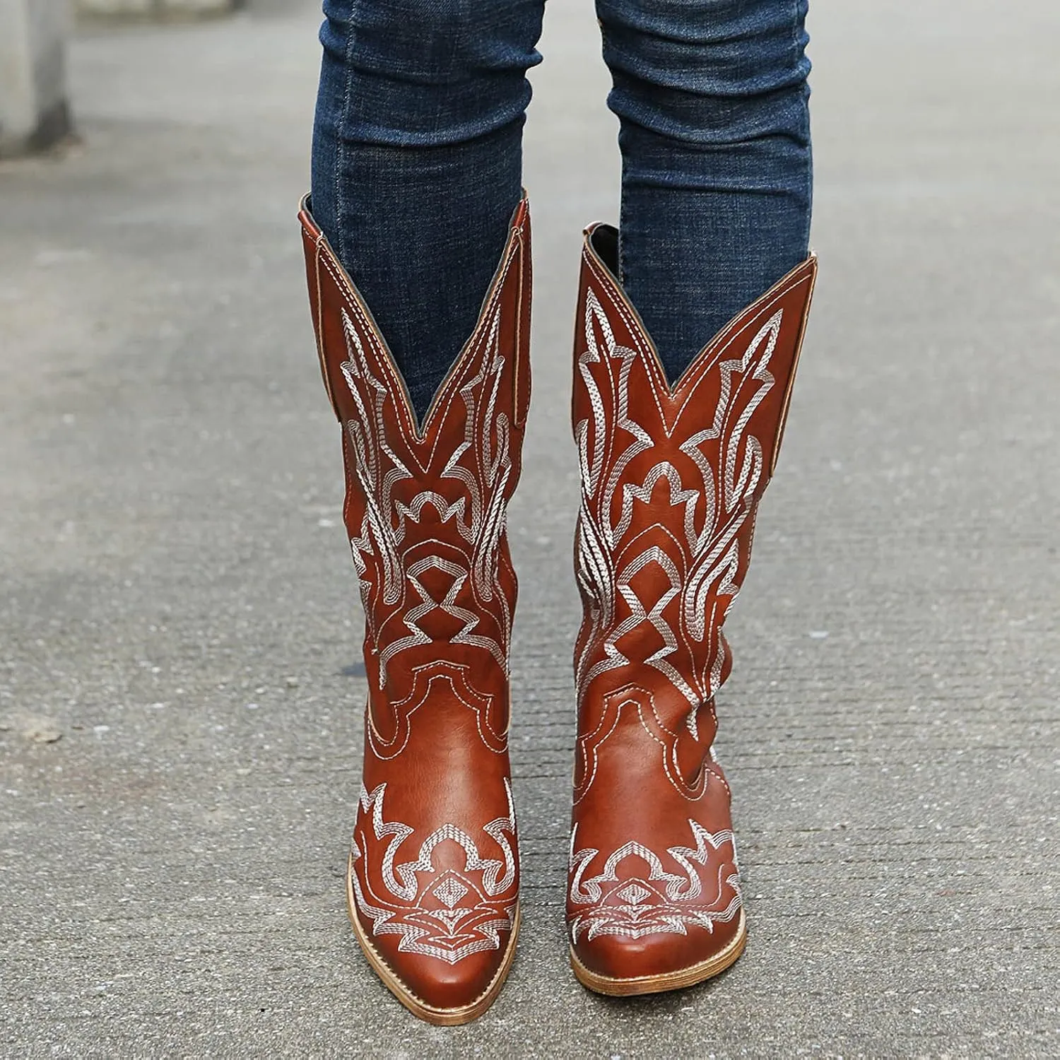 Knee High Cowboy Boots Women Women Cowgirl Boots Fashion Mid Half Pull on Chunky Heels Pointy Toe Embroidered Boots