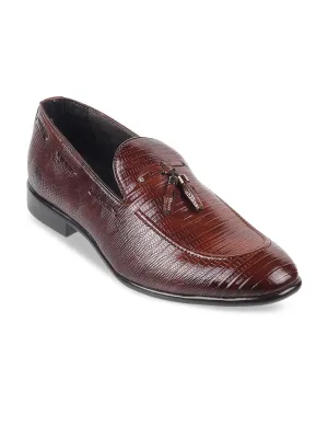 Metro Men Textured Round Toe Loafers Formal Shoes