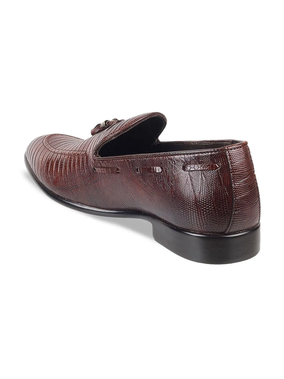 Metro Men Textured Round Toe Loafers Formal Shoes