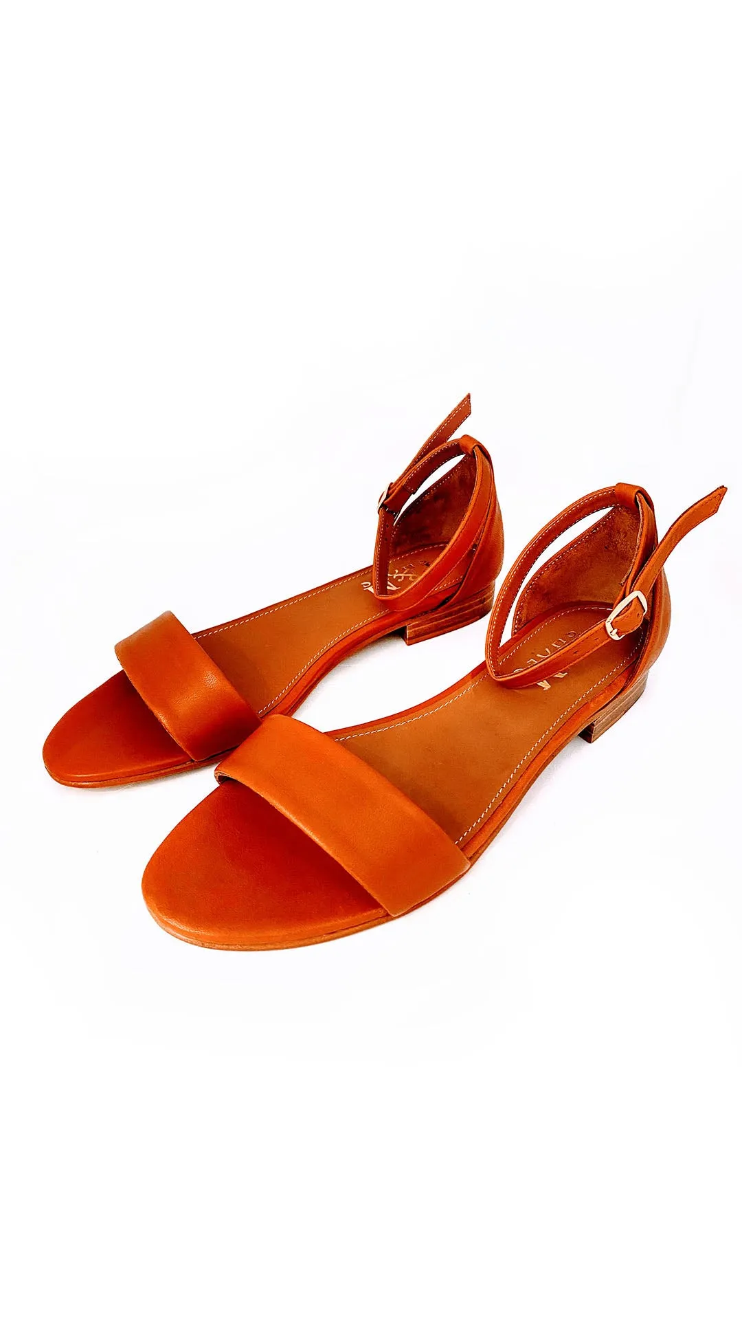POLLY FLATS