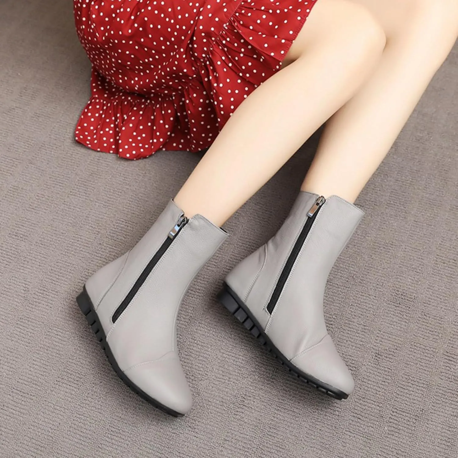Women's Leather Side Zip Flat Ankle Boots Fashion Comfortable Slip-on Fur Lined Warm Chelsea Booties Winter Low Heel Mid Calf Flat Boots