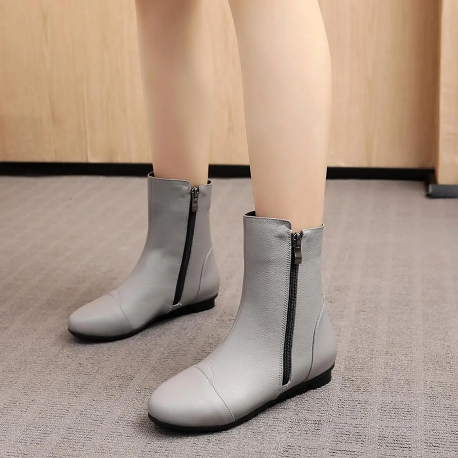 Women's Leather Side Zip Flat Ankle Boots Fashion Comfortable Slip-on Fur Lined Warm Chelsea Booties Winter Low Heel Mid Calf Flat Boots